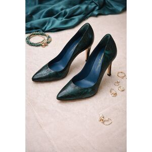 Gianvito Rossi Snakeskin Pointed Toe Heels Blue/Green Size 37 US 6.5-7 Designer